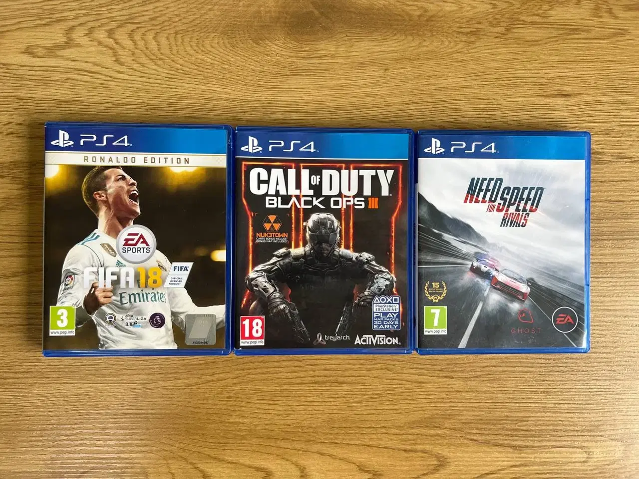Billede 4 - Komplet PS4 Pakke – 4 Controllere, 3 Spil og mere