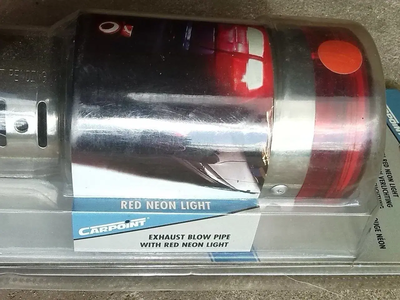 Billede 3 - Rørhale med rødt Neonlys.