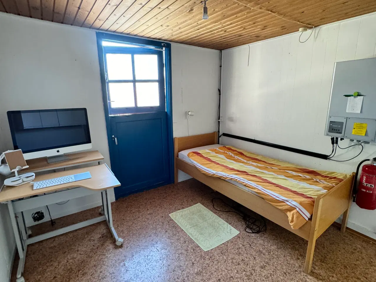 Billede 10 - Velholdt kolonihavehus med solceller og stor grund