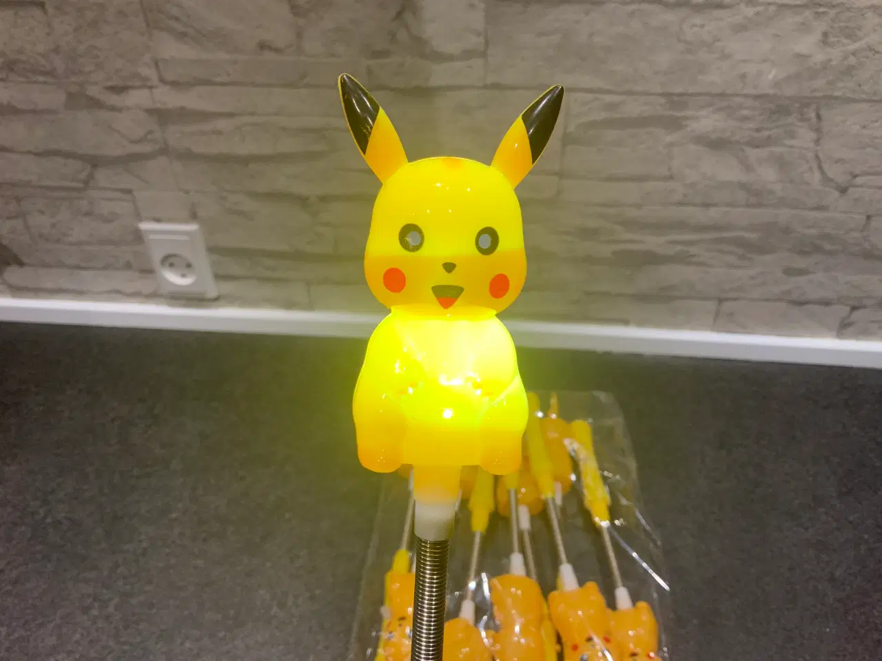 Billede 2 - Pokemon - pikachu