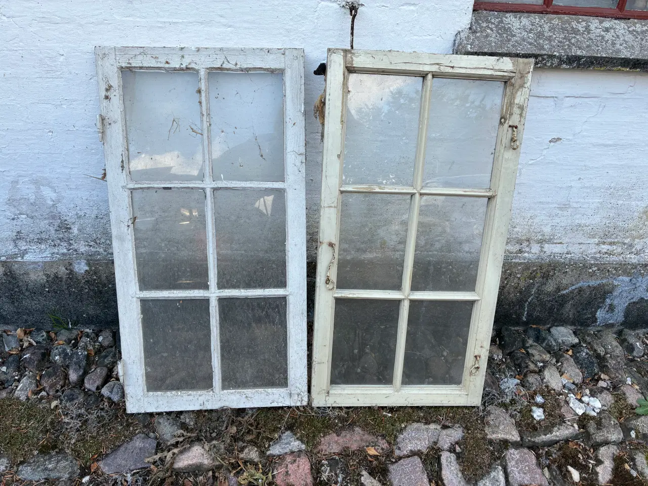 Billede 1 - 14 stk gamle vinduer - b: 50 cm; h: 95 cm