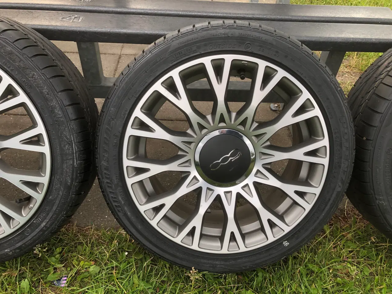 Billede 4 - Fiat 500 16” Dolce Vita fælge & Bridgestone sommer
