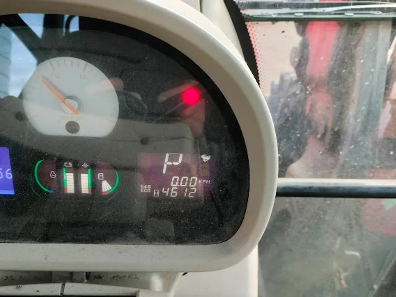 Billede 7 - Massey Ferguson 5612 4 WD Traktor med frontlæsser