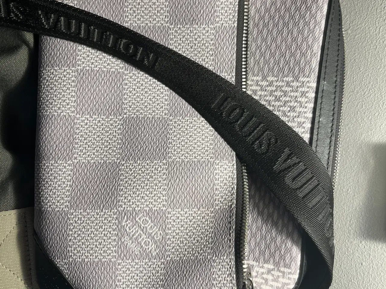 Billede 1 - Louis Vuitton Damier Trio Messenger