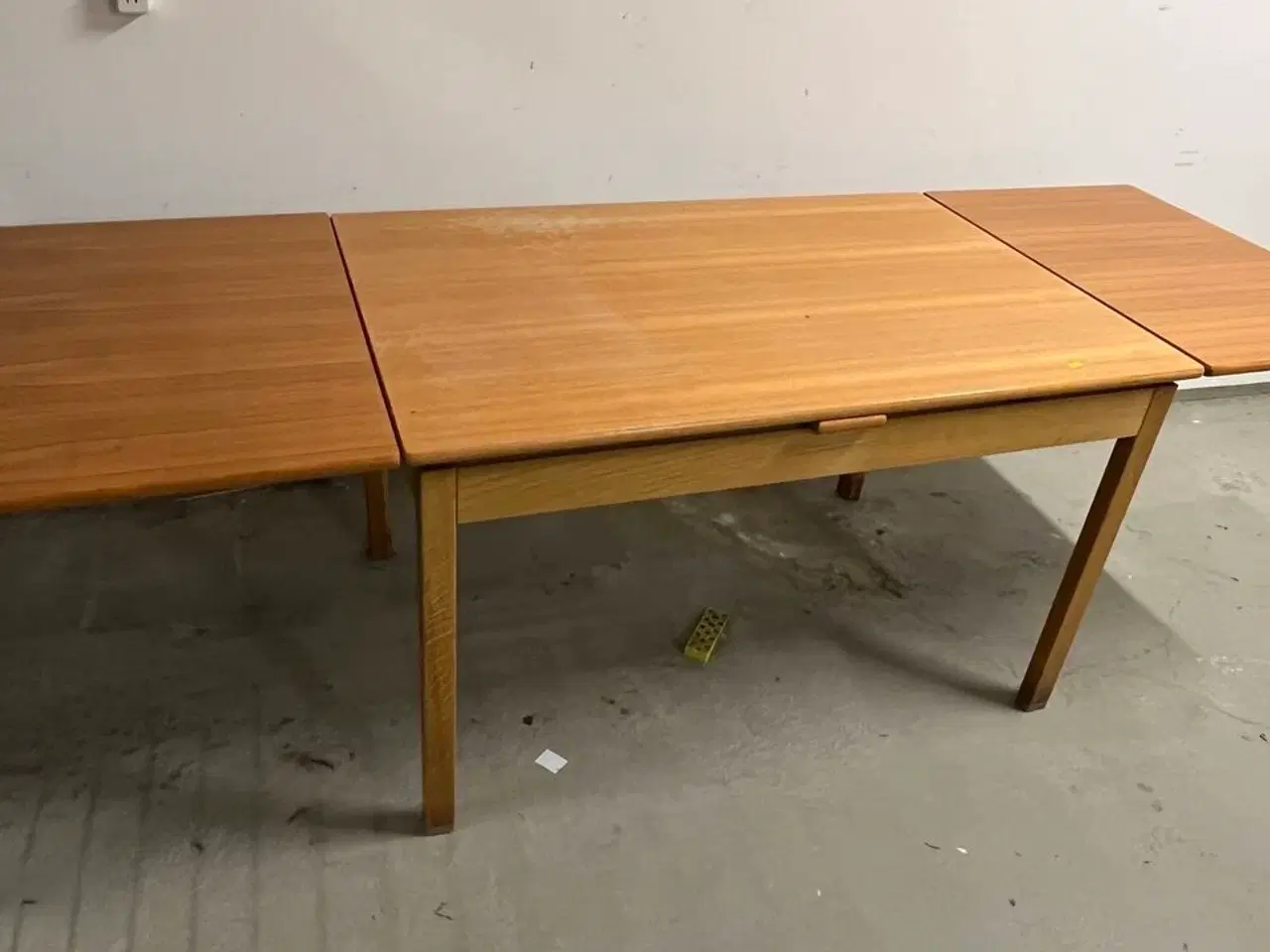 Billede 1 - Bord med forlængning 84 x 230 cm