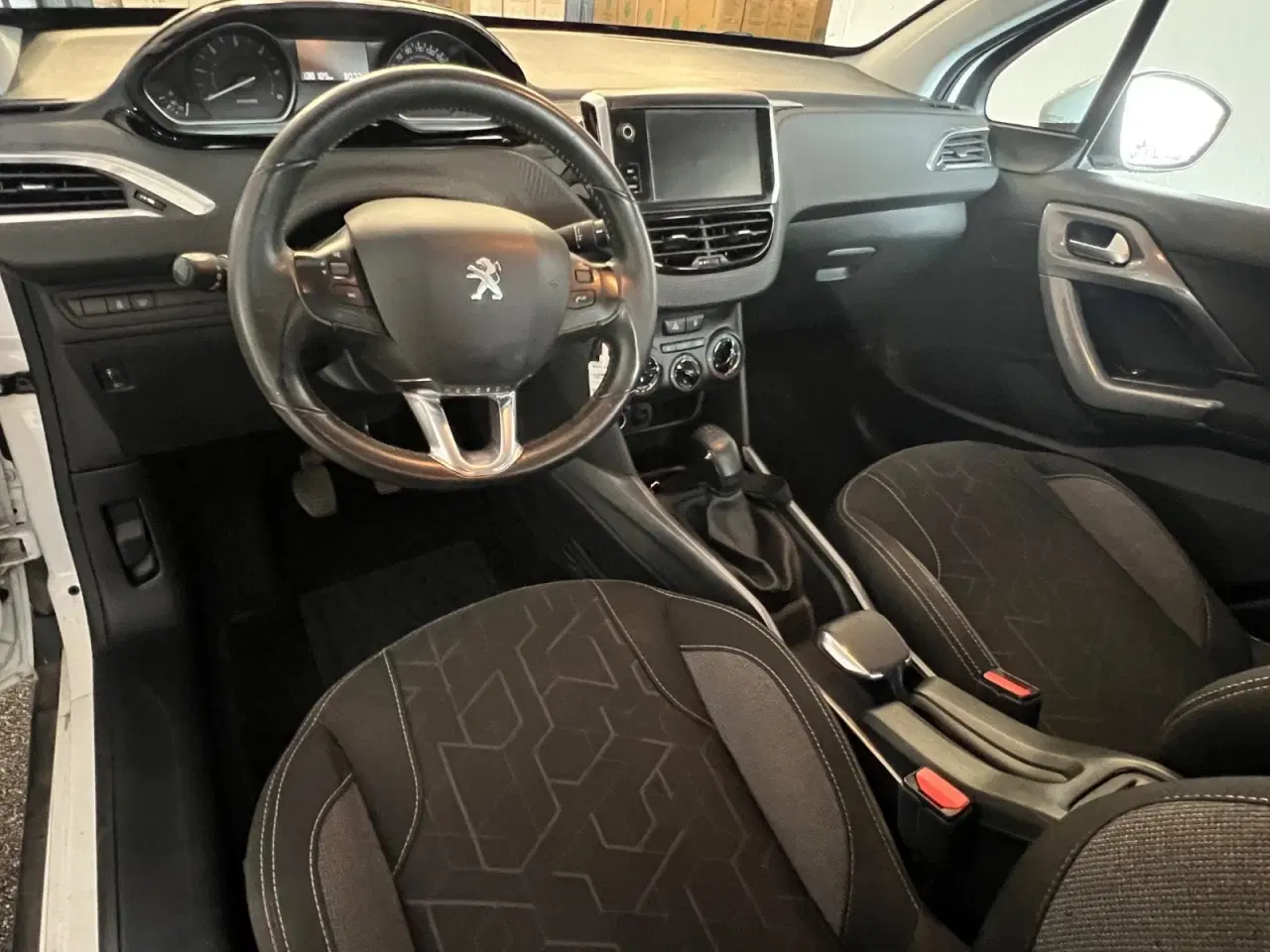Billede 9 - Peugeot 2008 1,6 BlueHDi 100 Active