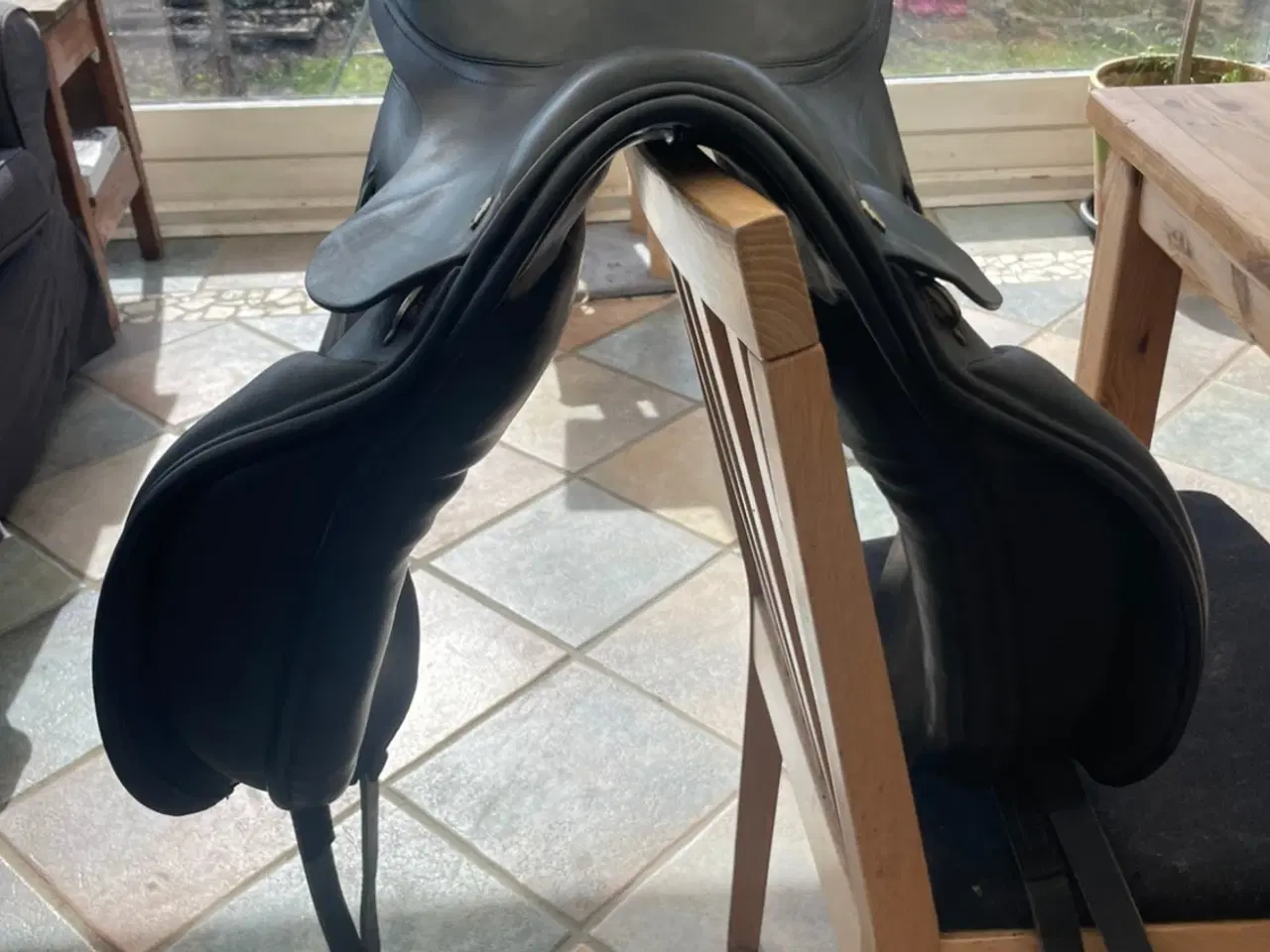 Billede 4 - Dressur sadel 16,5