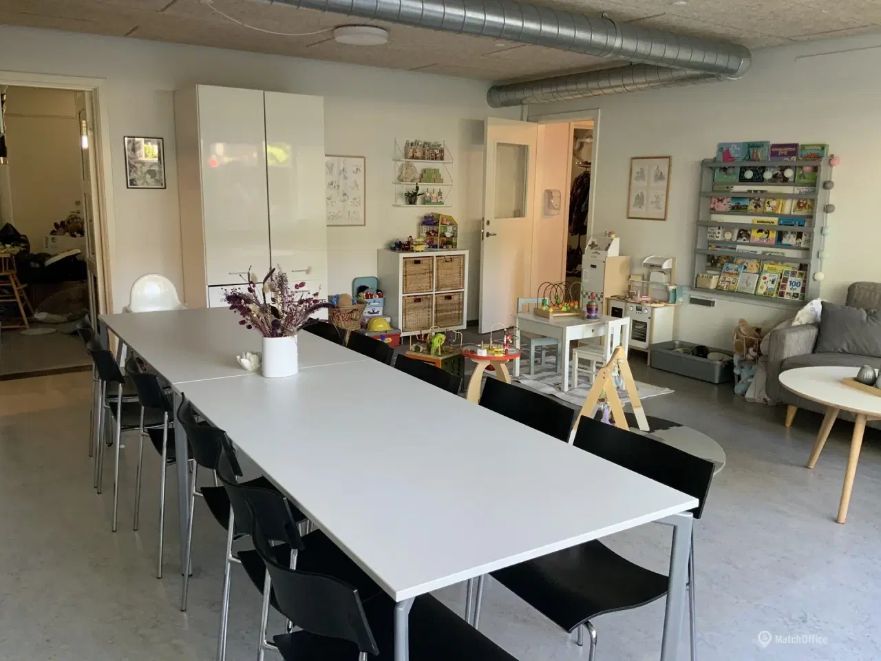 Billede 1 - Velbeliggende erhvervslejemål udlejes nu i Randers NØ