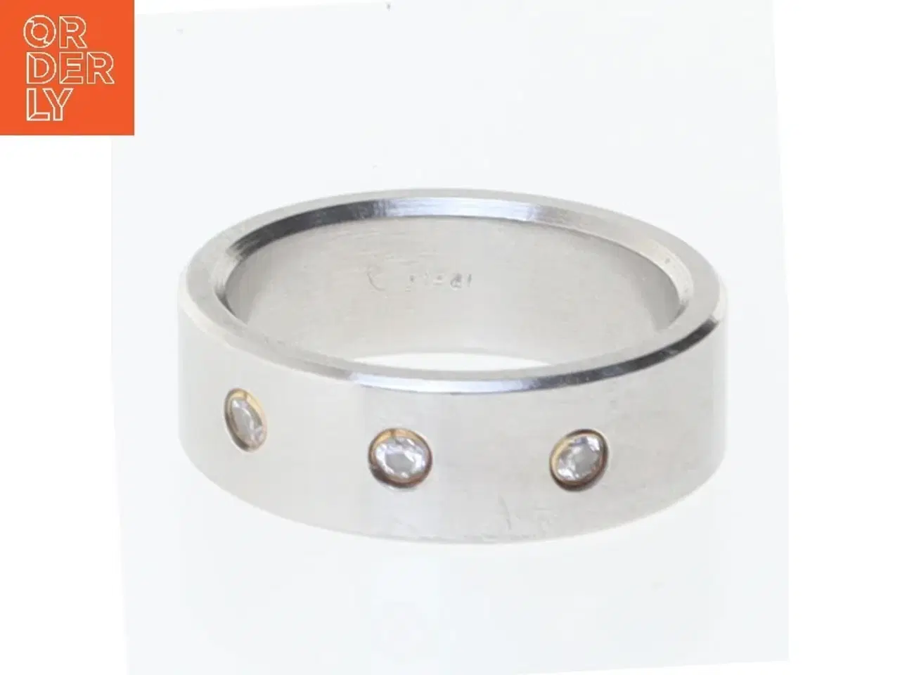 Billede 1 - Sølvfarvet ring med sten (str. 54 mm)