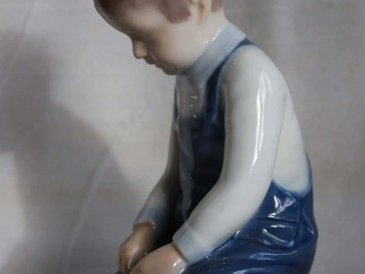 Billede 3 - Porcelænsfigur, "Dreng med spand" fra B&G