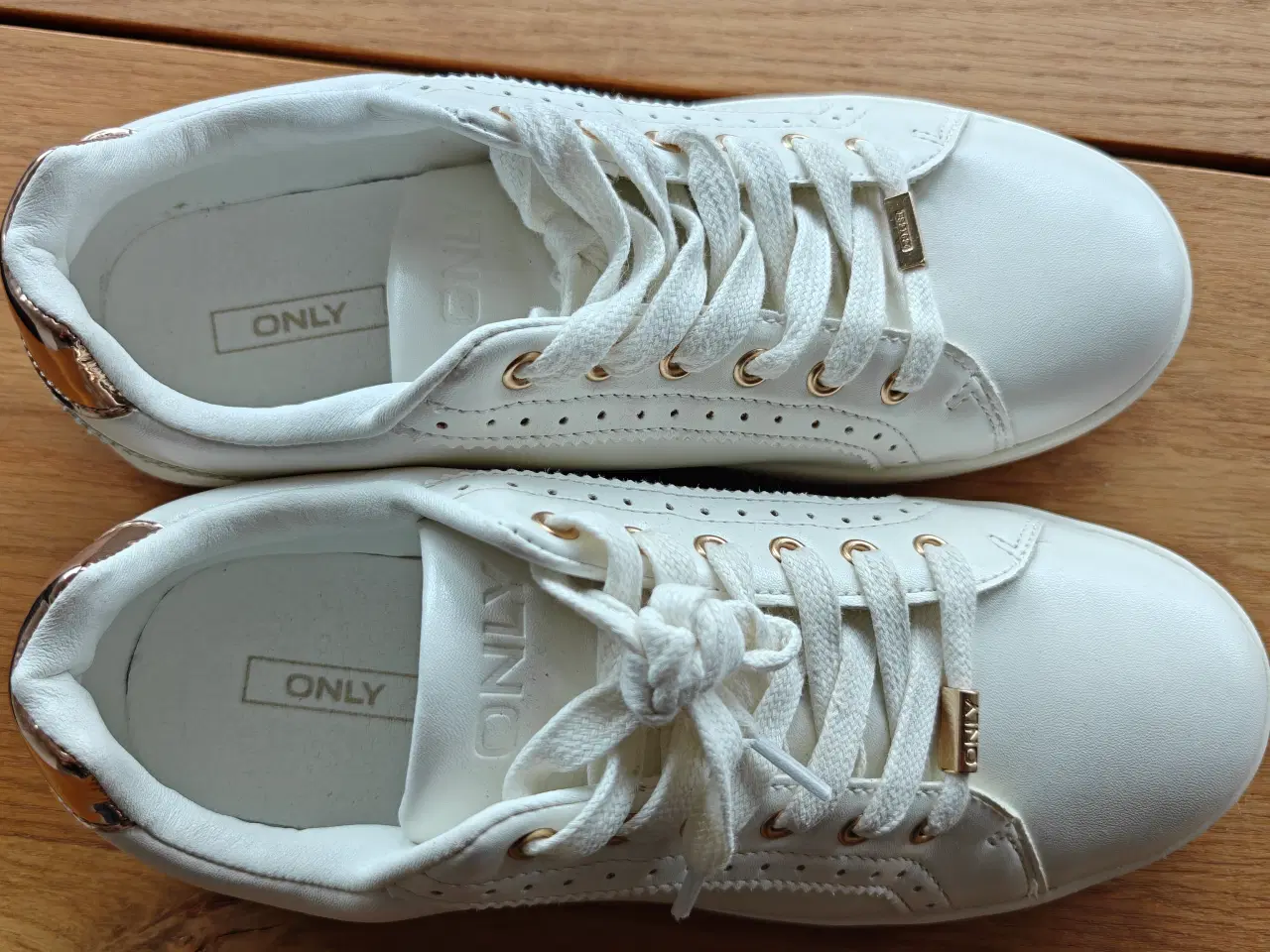 Billede 4 - Hvide/Rose Gold ONLY Sko (str. 39)