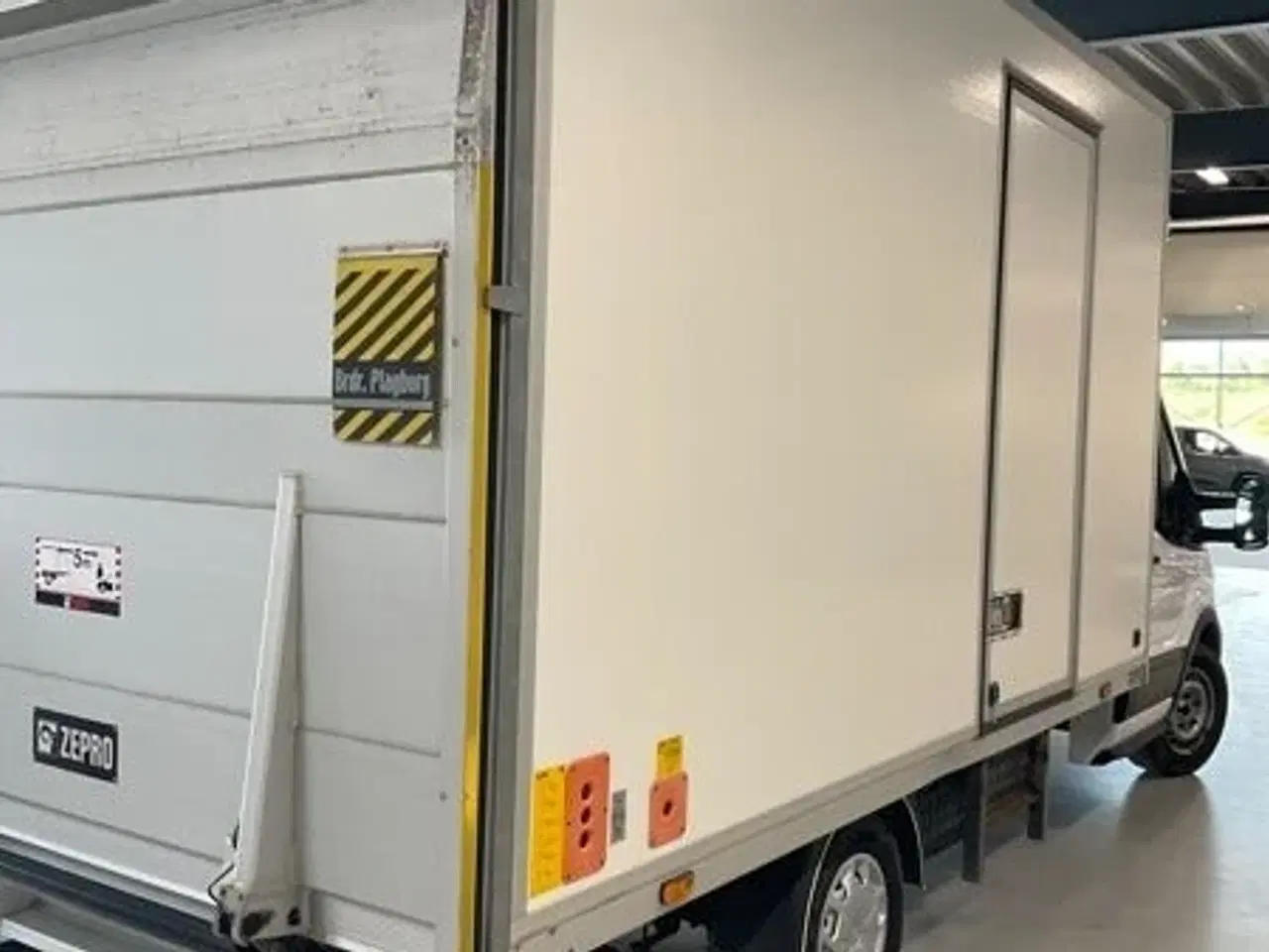 Billede 3 - Ford Transit 350 L3 Chassis 2,0 TDCi 170 Alukasse m/lift aut. FWD