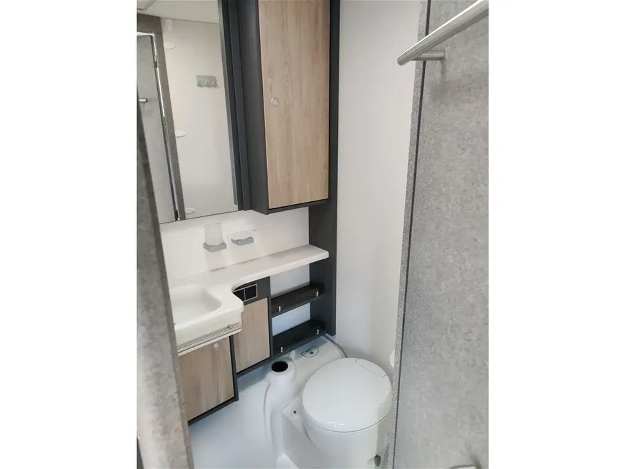 Billede 9 - 2021 - Dethleffs Beduin Scandinavia 650 RE Flot enkeltsengsvogn fra Hinshøj Caravan A/S