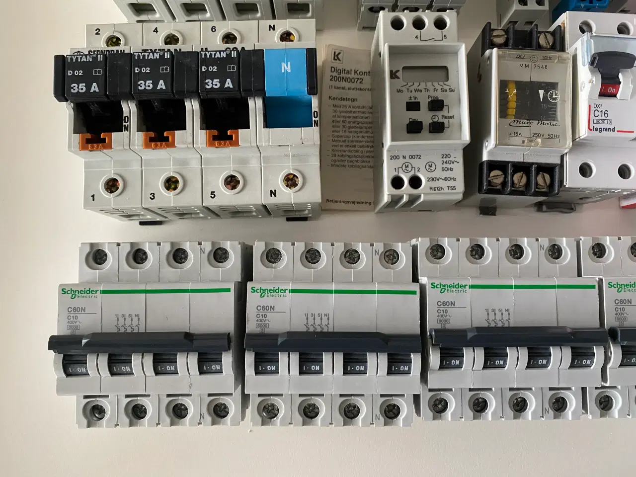 Billede 11 - Schneider Automatsikring  og Kombiafb.