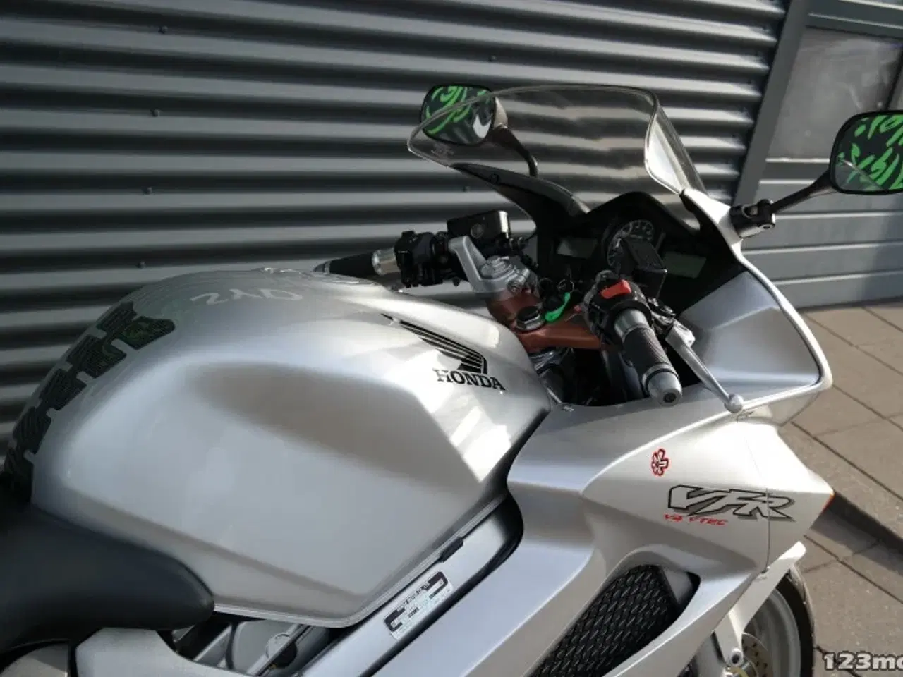 Billede 10 - Honda VFR 800 F MC-SYD       BYTTER GERNE