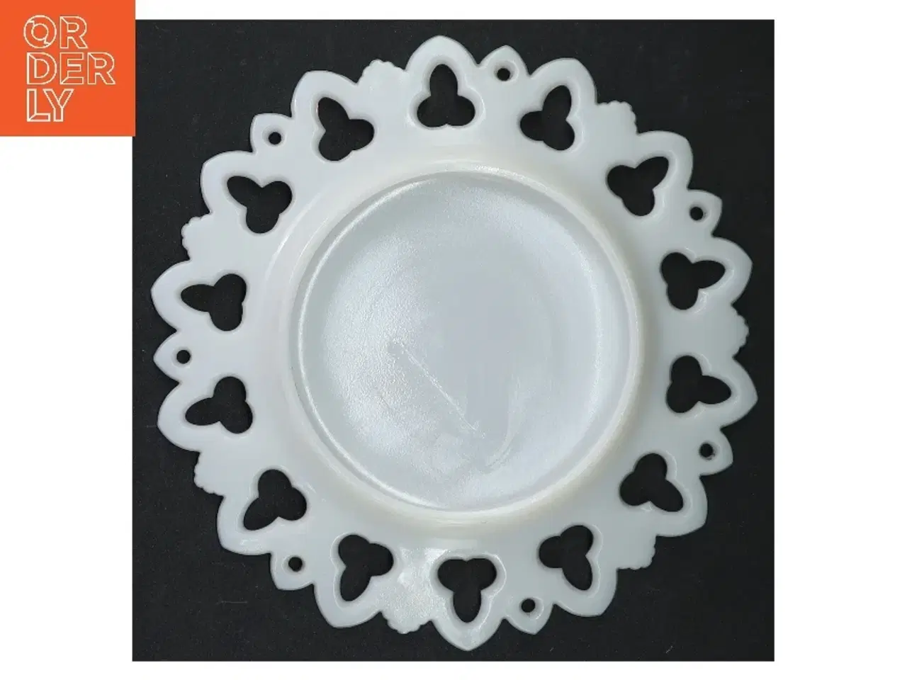 Billede 4 - Hvid porcelænsfad med blonder