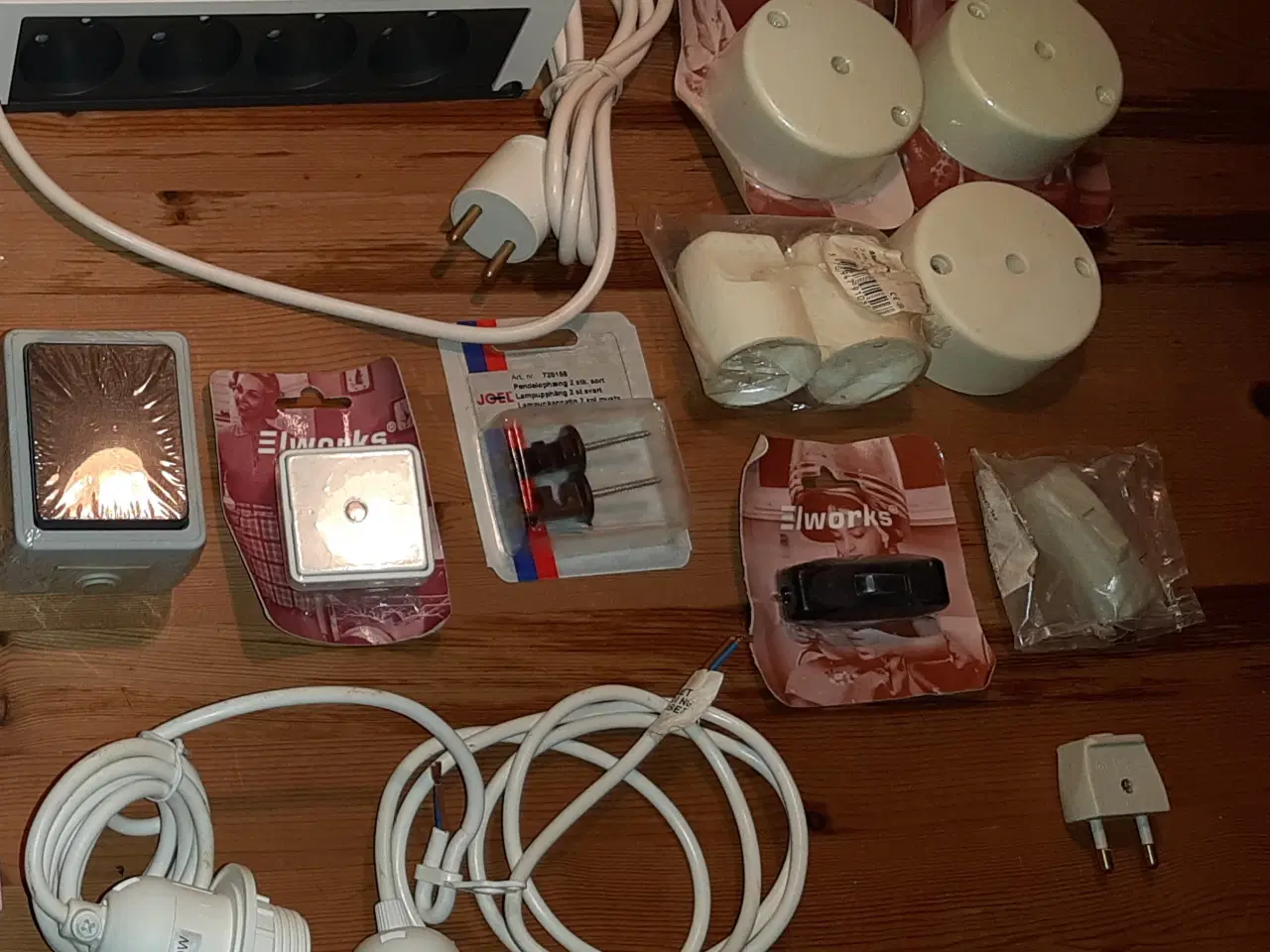 Billede 7 - Værktøj og el-ting 31 dele. Nyt. Nypris 1600 kr.