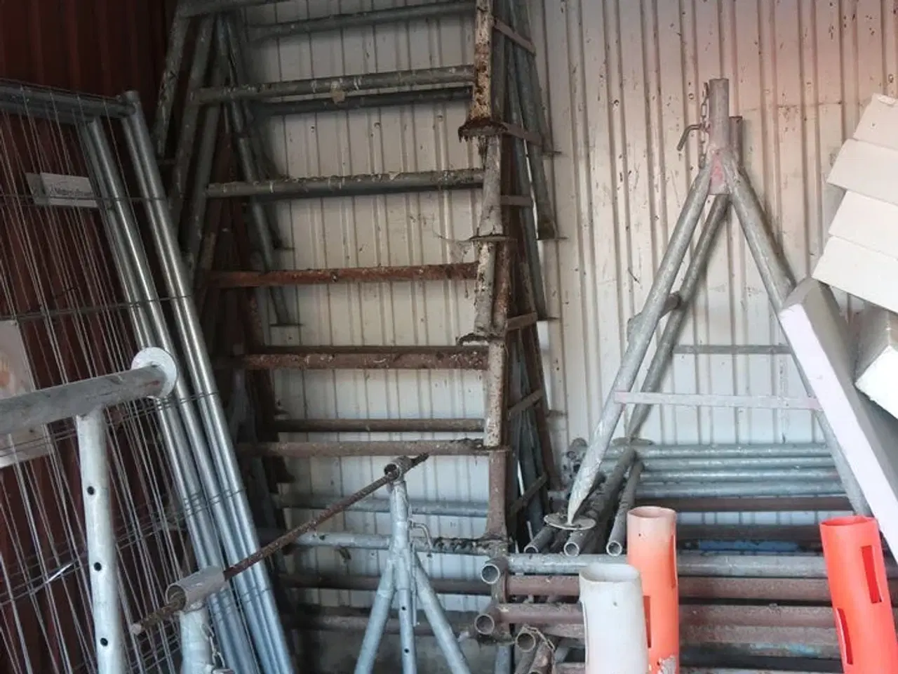 Billede 1 - Div. Stilladsdele til murerbukkestillads