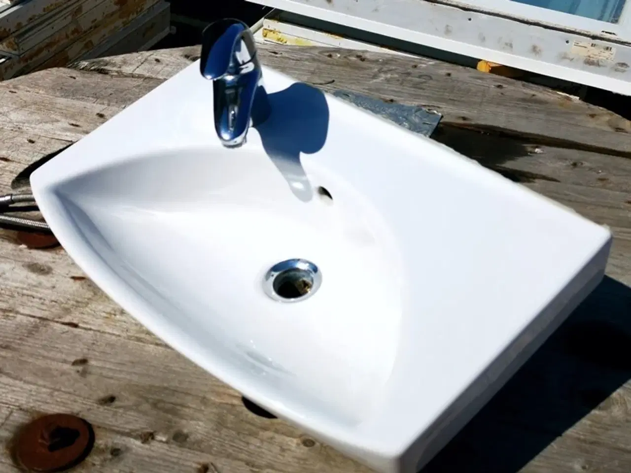 Billede 2 - Ifø håndvask med hansgrohe armatur, 500x310x140mm, uden bundventil