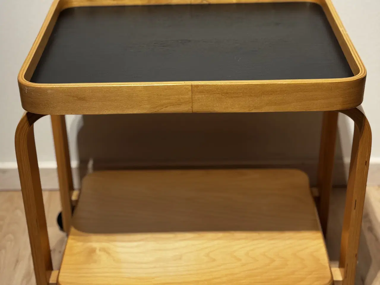 Billede 2 - IKEA serveringsvogn tegnet af Carina Bengs