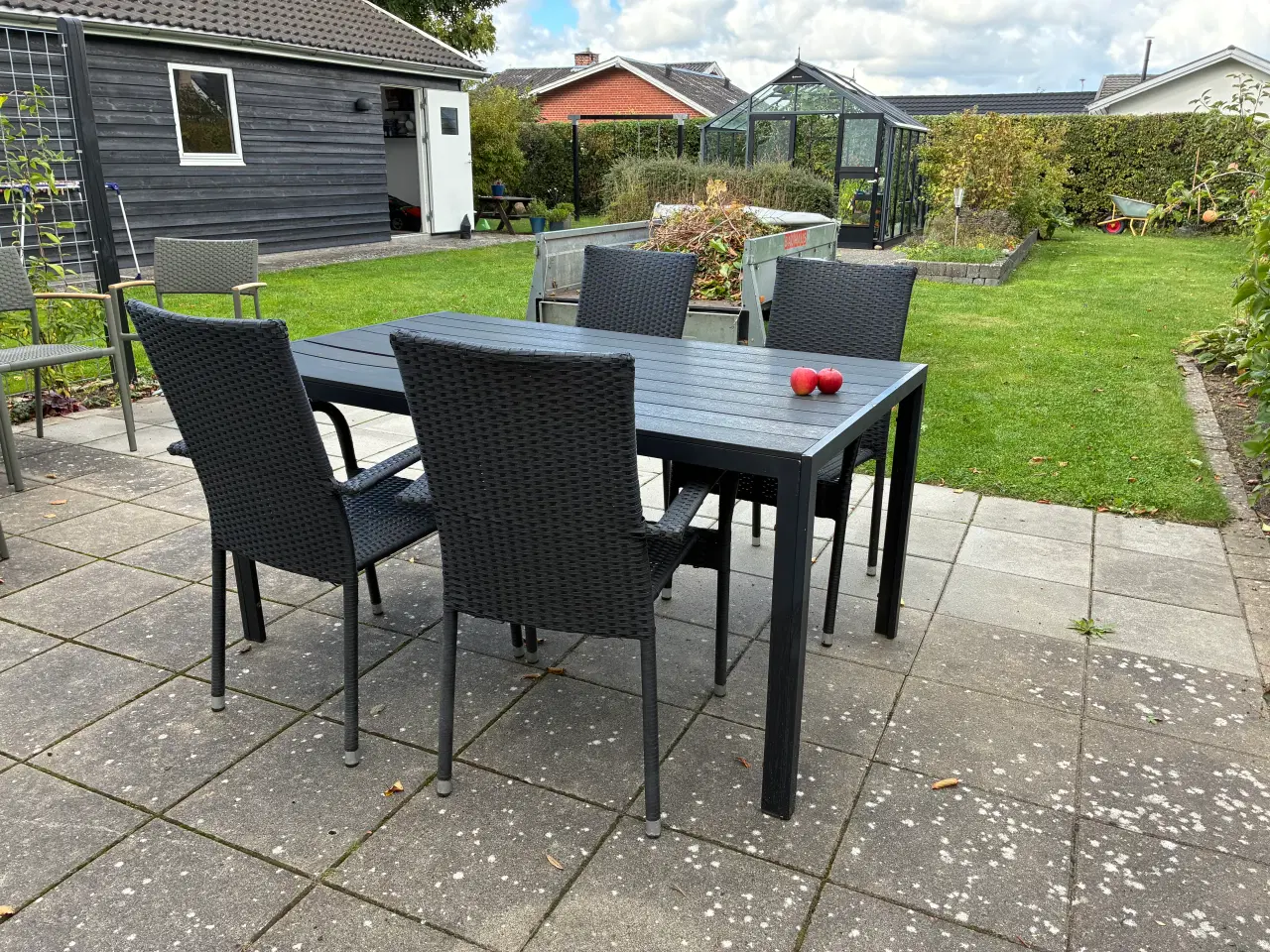 Billede 3 - Havebord med 4 stole