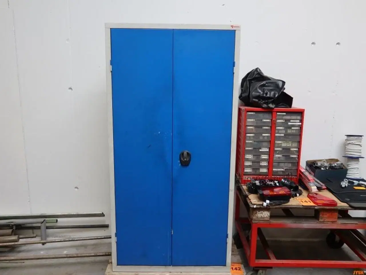 Billede 1 - METALSKAB, uden