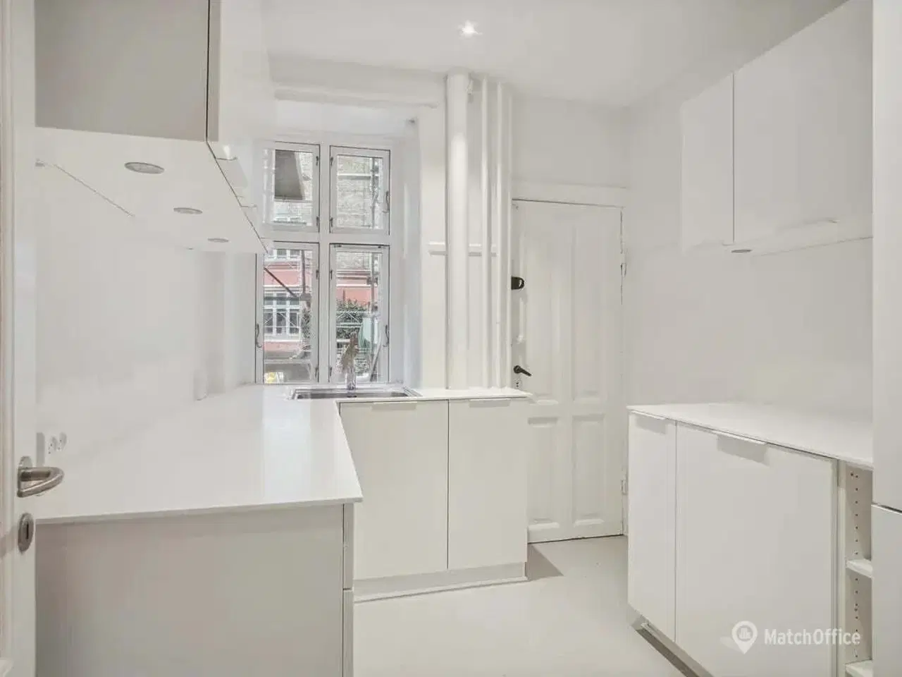 Billede 4 - Flot nyistandsat kontor/showroom på Amager