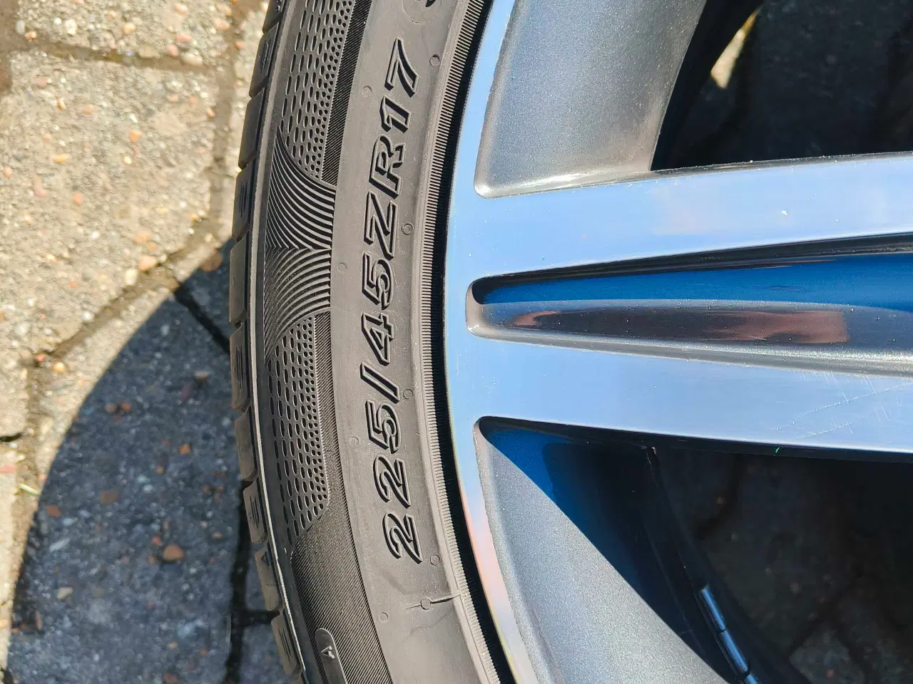 Billede 6 - BMW fælge med dæk 