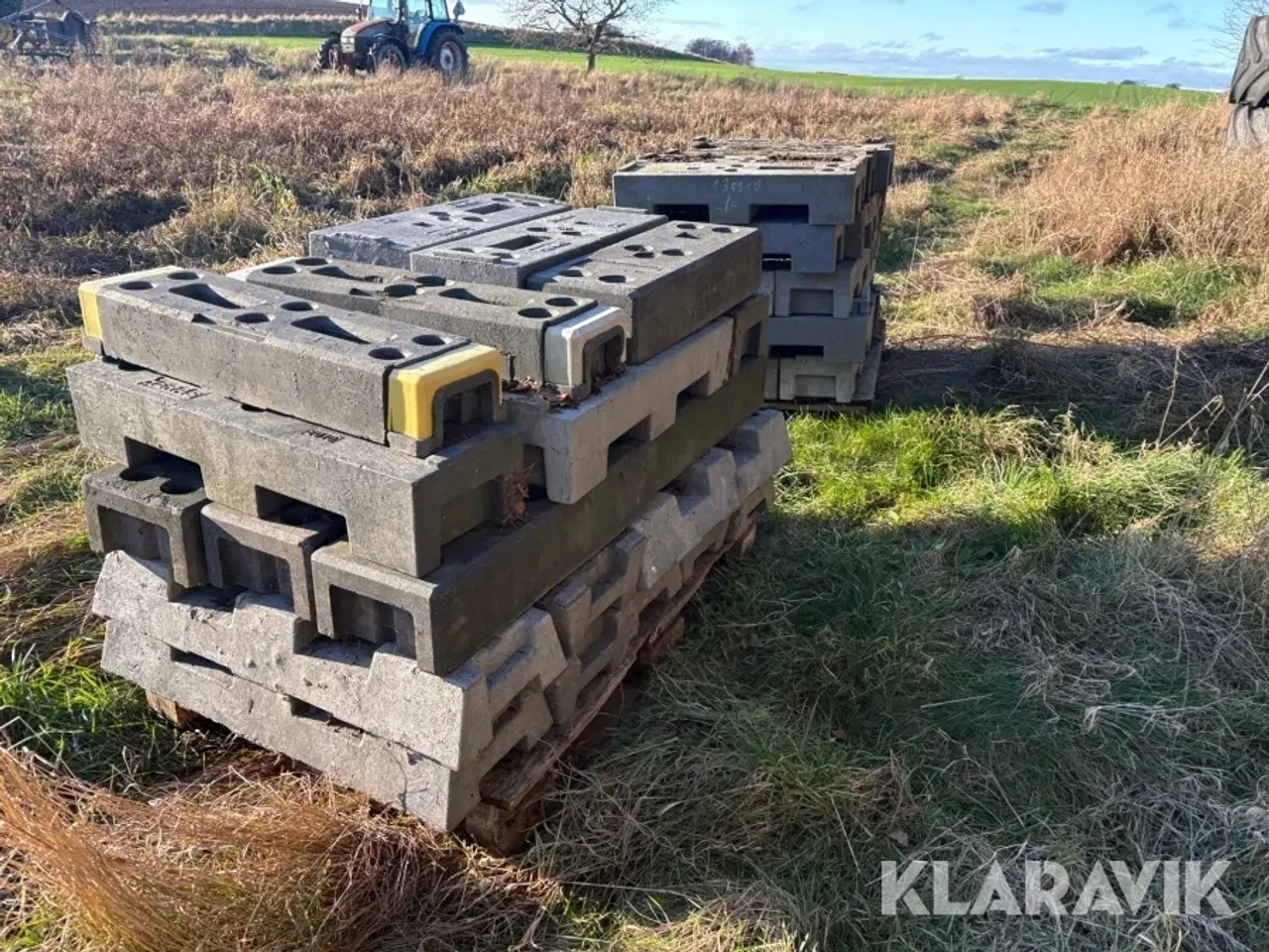 Billede 3 - Fødder til byggehegn Heras