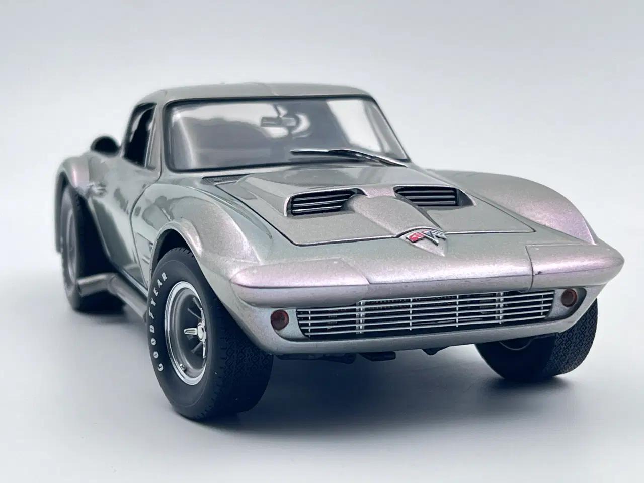 Billede 11 - 1963 Chevrolet Corvette Grand Sport EXOTO  1:18   