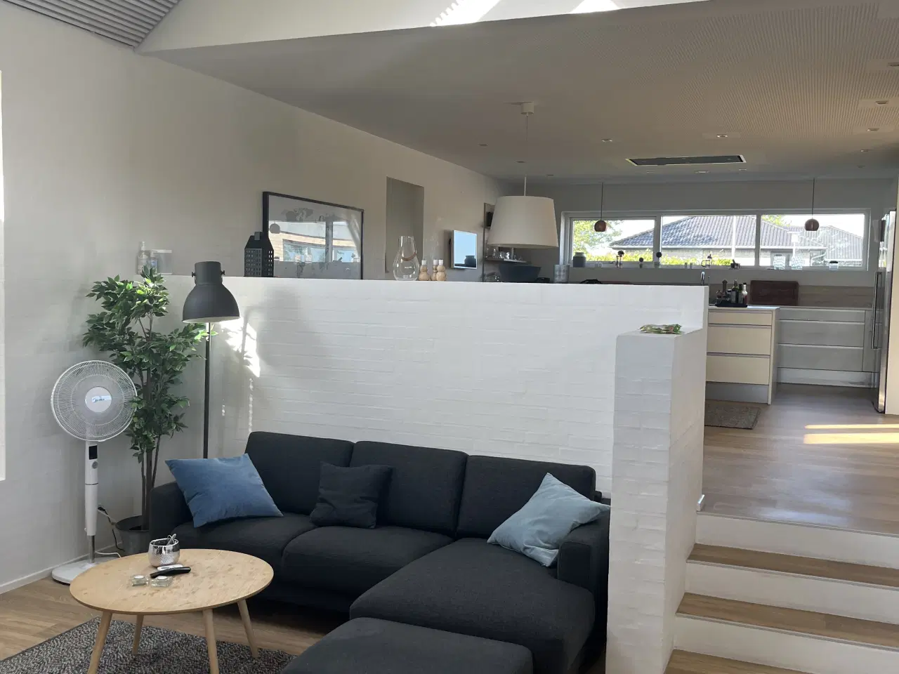Billede 1 - Sofa i grå stof