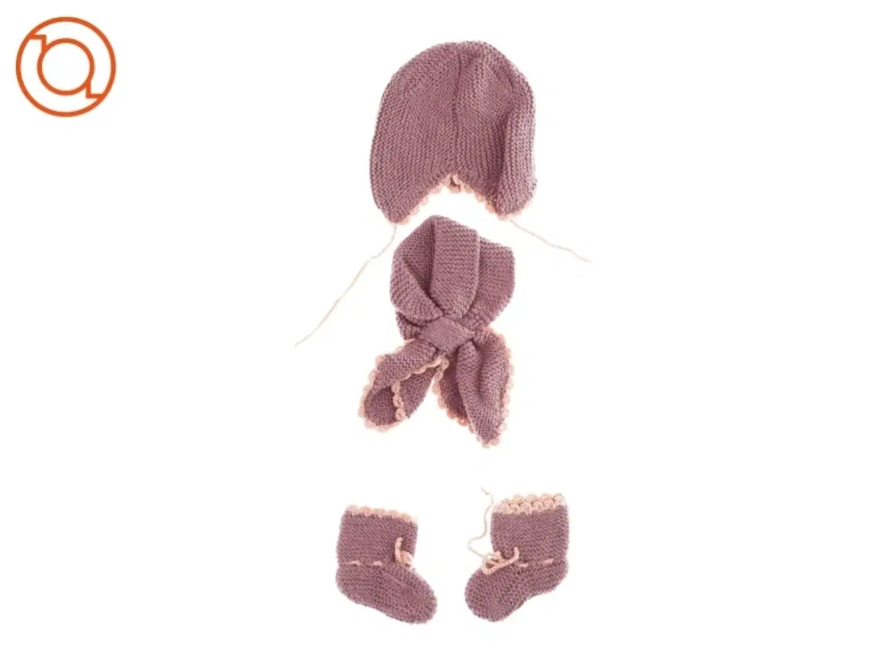 Billede 2 - Strikket sæt med hue, halstørklæde og strømper fra Ukendt