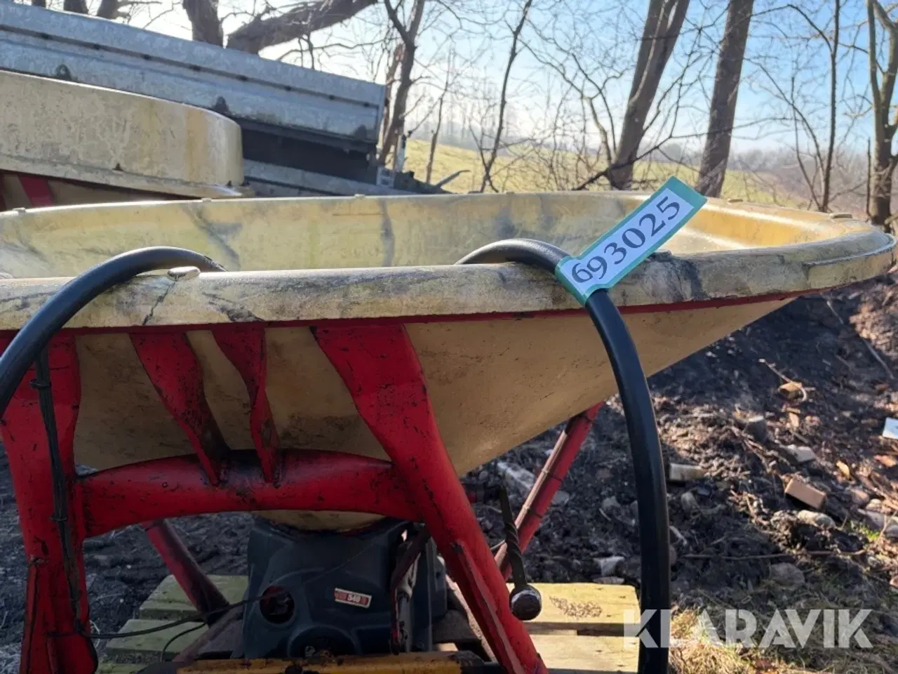 Billede 8 - Saltspreder med PTO og hydraulisk spjæld Vicon