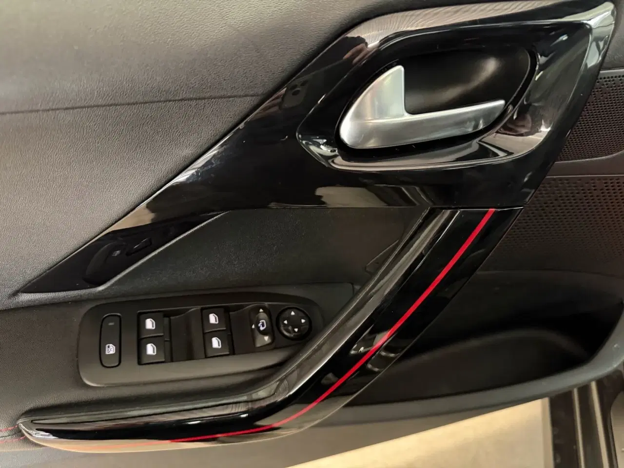 Billede 6 - Peugeot 2008 1,6 BlueHDi GT Line Sky 120HK 6g