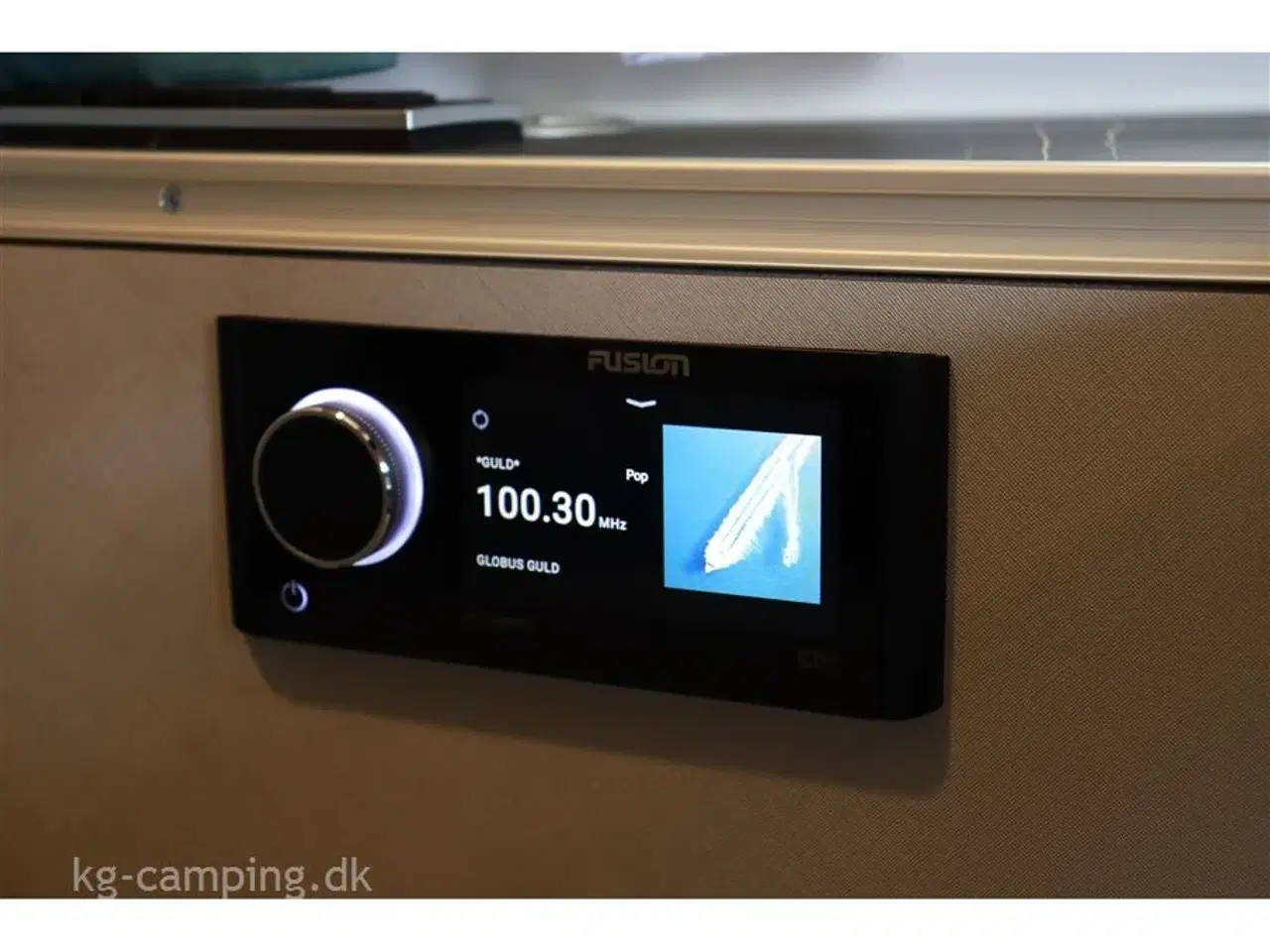 Billede 10 - 2024 - Eriba Touring 530 Urban Harbour Blue Edition   EFTERÅRSTILBUD nu nedsat med kr. 18.000,- | Populær rejsevogn - Harbour Edition med alt, hvad du kan tænke dig af udstyr.