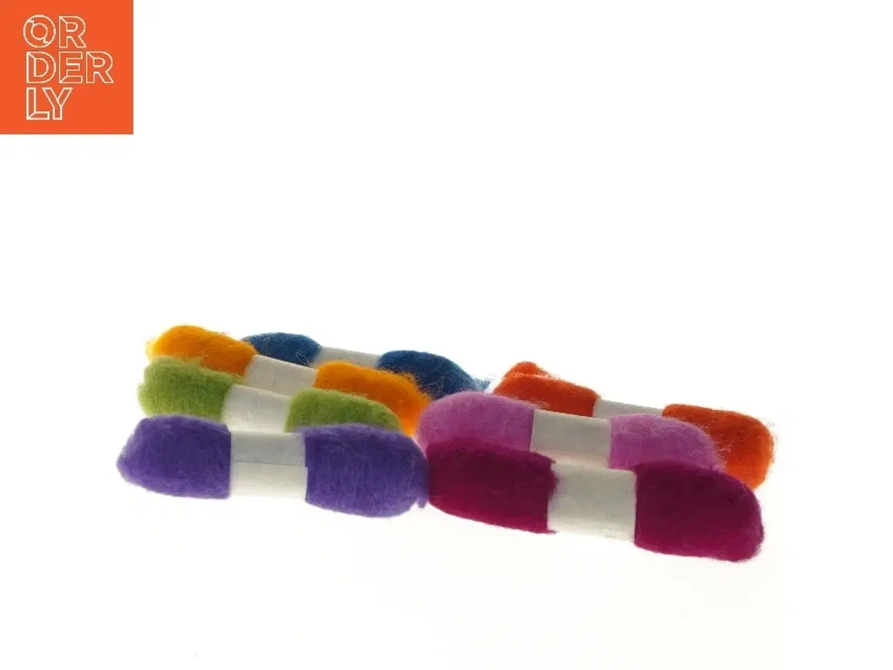 Billede 2 - Farverige filte uld (str. 14 cm) fra Ingen mærke synlige