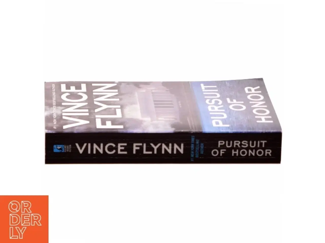 Billede 2 - Pursuit of Honor af Vince Flynn (Bog)
