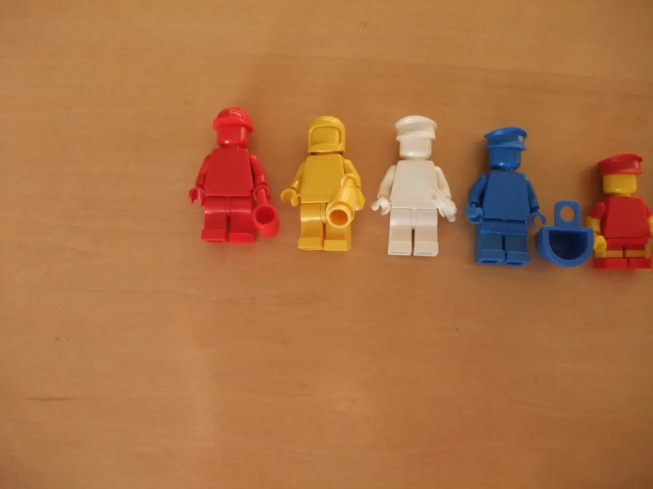 Billede 2 - Lego Ensfarvede Figurer