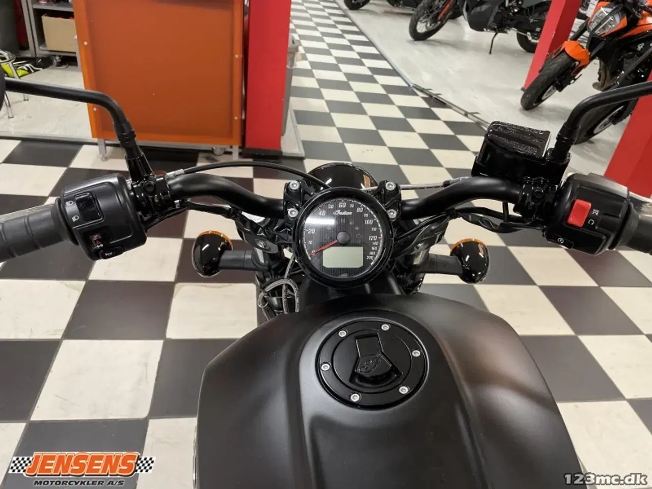 Billede 10 - Indian Scout Sixty Bobber