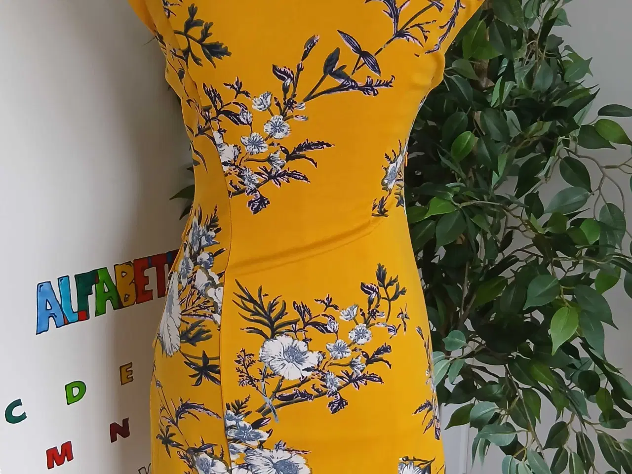 Billede 6 - Kjole. Kaffe. Small/36