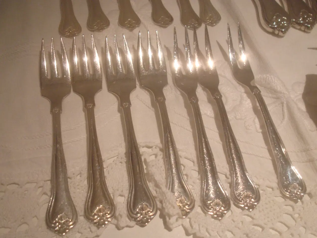 Billede 3 - HELLAS sølvknive, Kagegafler, serv.dele -pletsølv 