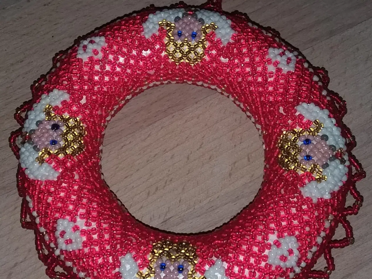 Billede 9 - JULEPYNT AF PERLER