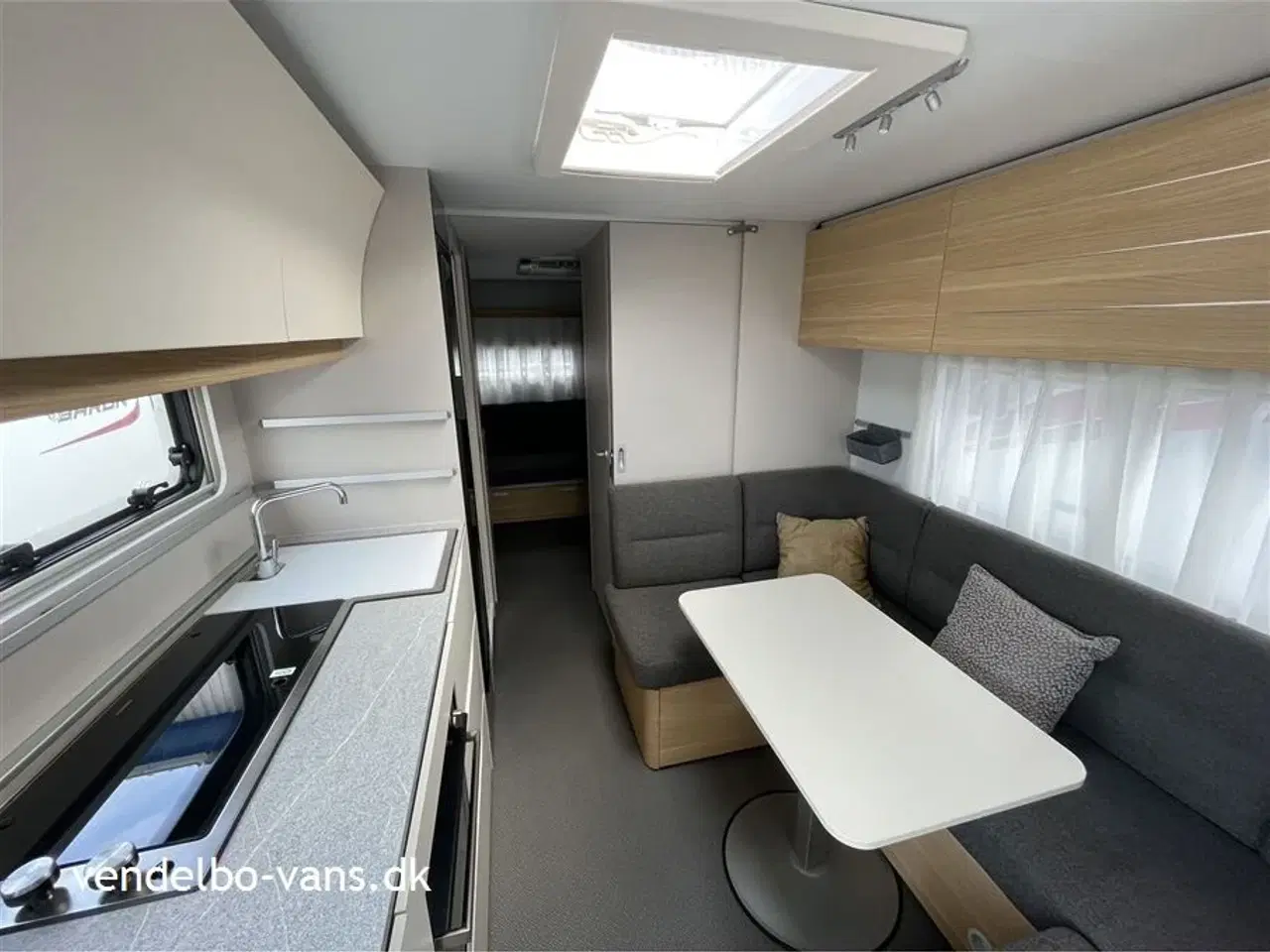 Billede 2 - 2024 - Adria Adora 673 PK Twin   Plads til hele familien