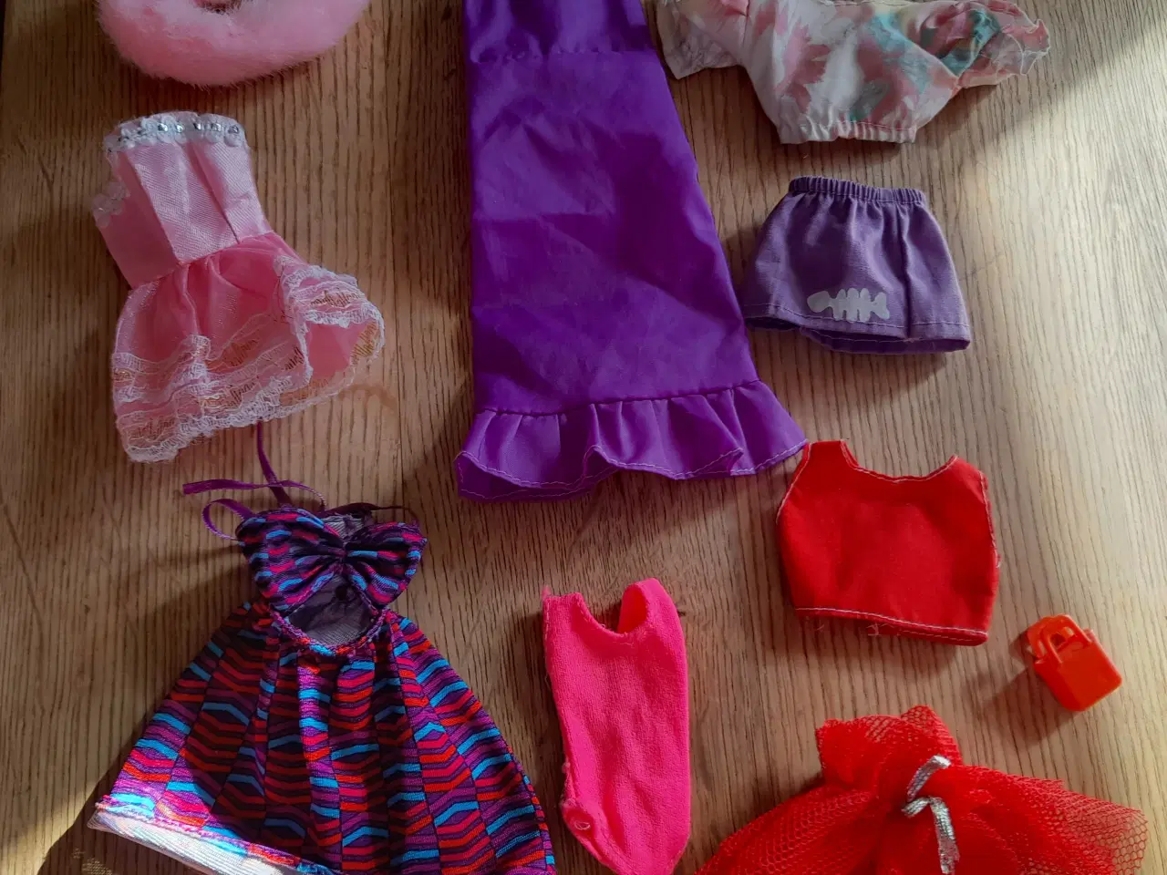 Billede 6 - Barbie, tøj, sko, tilbehør & fritid. 