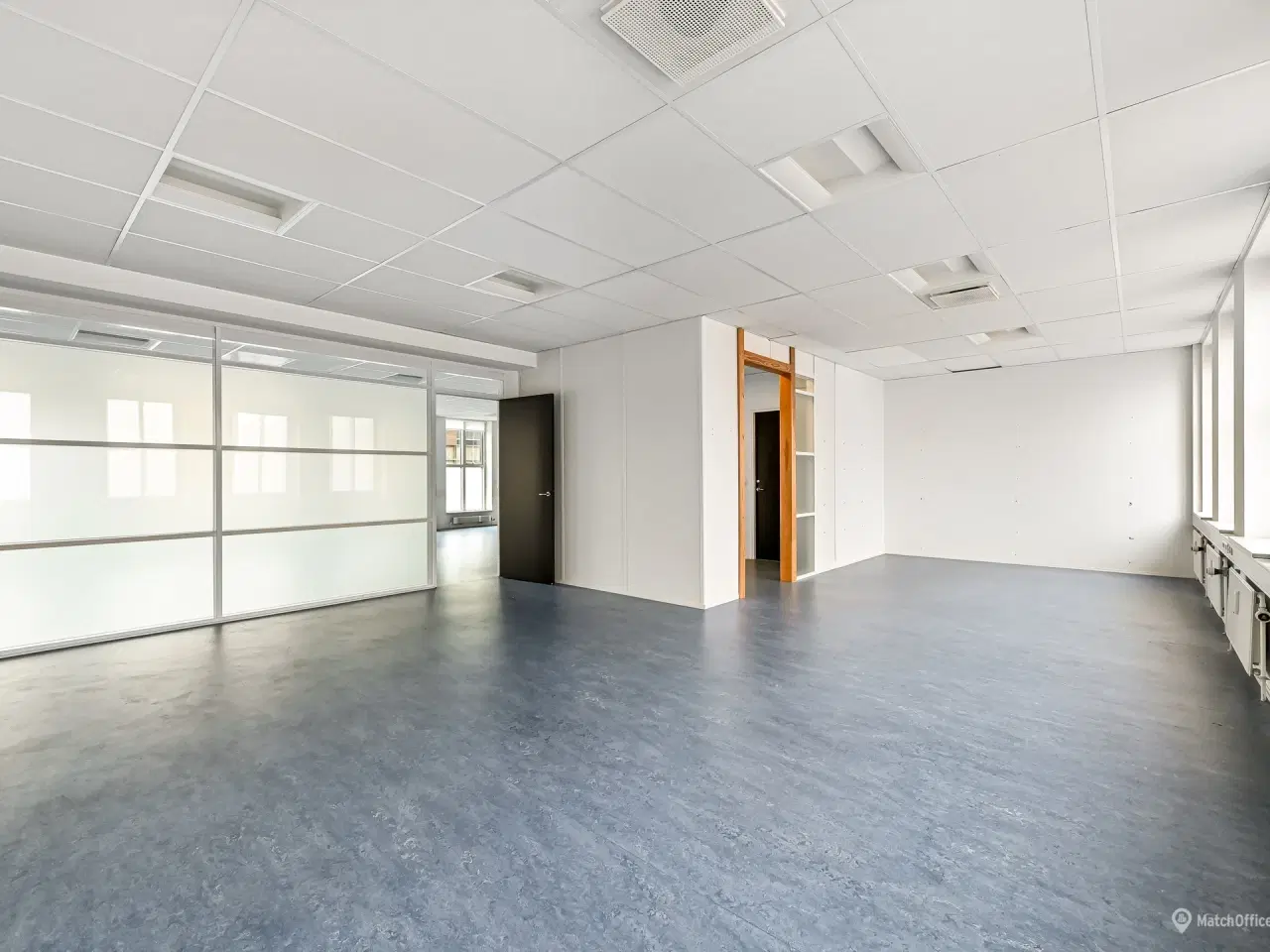 Billede 21 - Velplacerede kontor midt i Herning