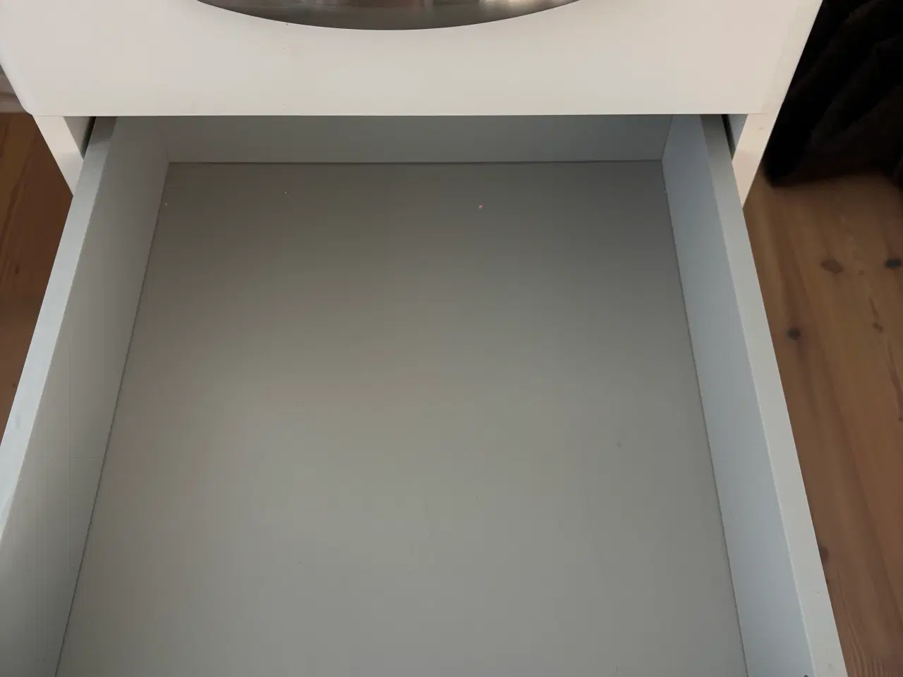 Billede 4 - Malibu skrivebord, meget fint