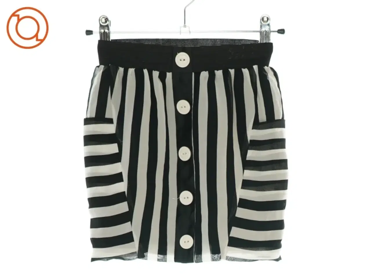 Billede 1 - Nederdelen med striber (str. 7-8 år)