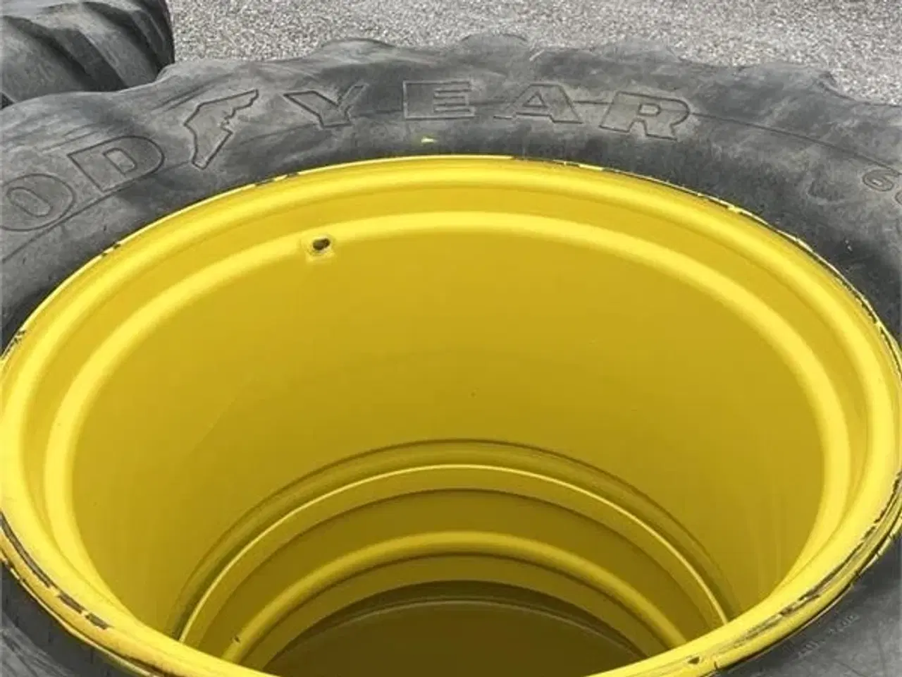 Billede 4 - Goodyear 710/70R38 TVILLINGHJUL M,LÅSE Nymalet Komplet sæt