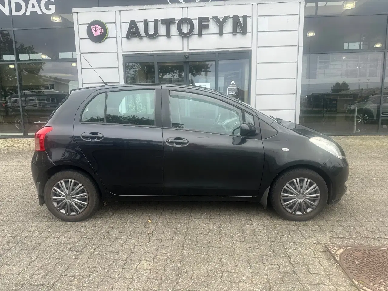 Billede 1 - Toyota Yaris 1,3 VVT-i Terra