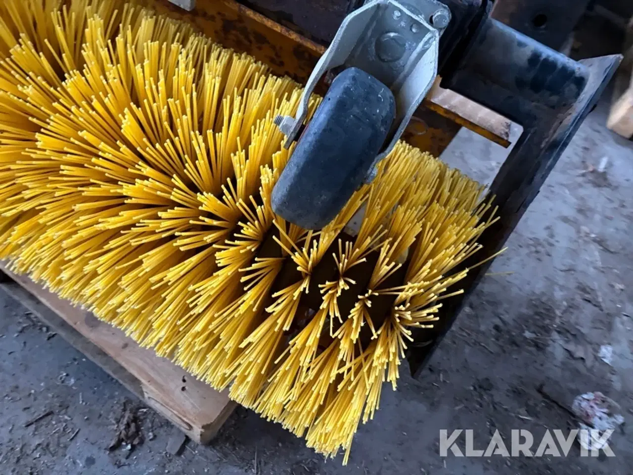 Billede 12 - Fejekost Stensballe